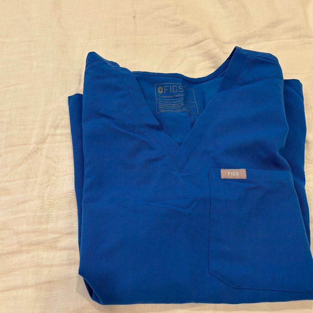Figs Scrub top